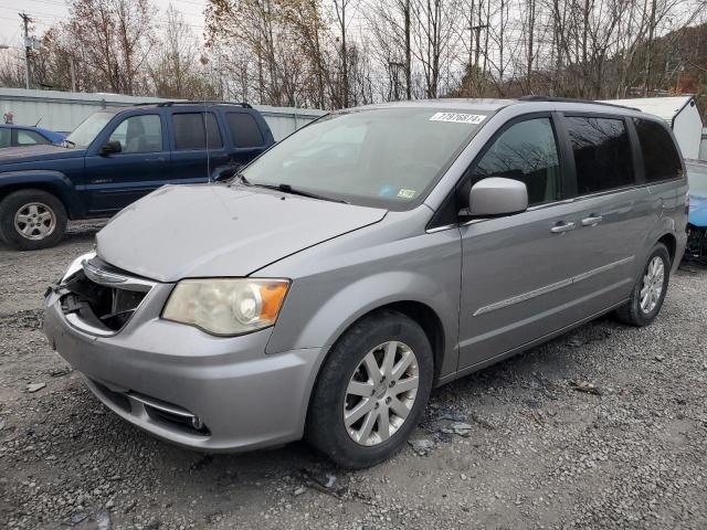  Salvage Chrysler Minivan