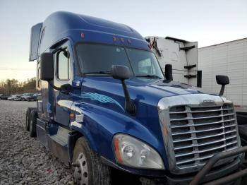  Salvage Freightliner Cascadia 1