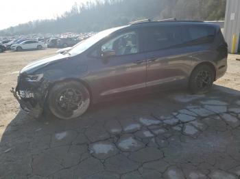  Salvage Chrysler Pacifica