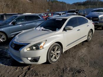  Salvage Nissan Altima