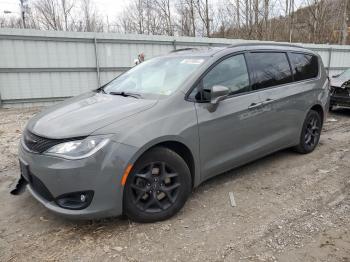  Salvage Chrysler Pacifica