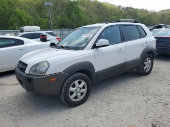  Salvage Hyundai TUCSON