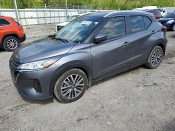  Salvage Nissan Kicks