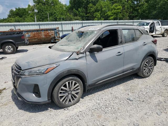  Salvage Nissan Kicks