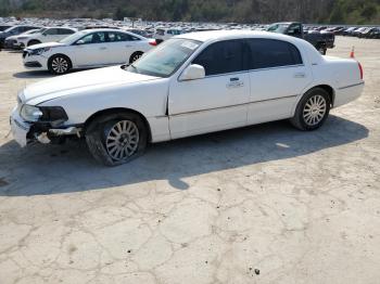  Salvage Lincoln Towncar
