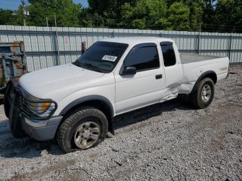  Salvage Toyota Tacoma