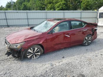  Salvage Nissan Altima
