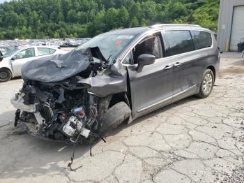  Salvage Chrysler Pacifica