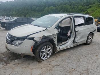  Salvage Chrysler Pacifica