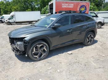  Salvage Hyundai TUCSON