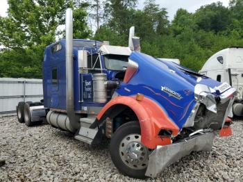  Salvage Kenworth W900