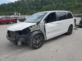  Salvage Dodge Caravan