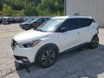  Salvage Nissan Kicks