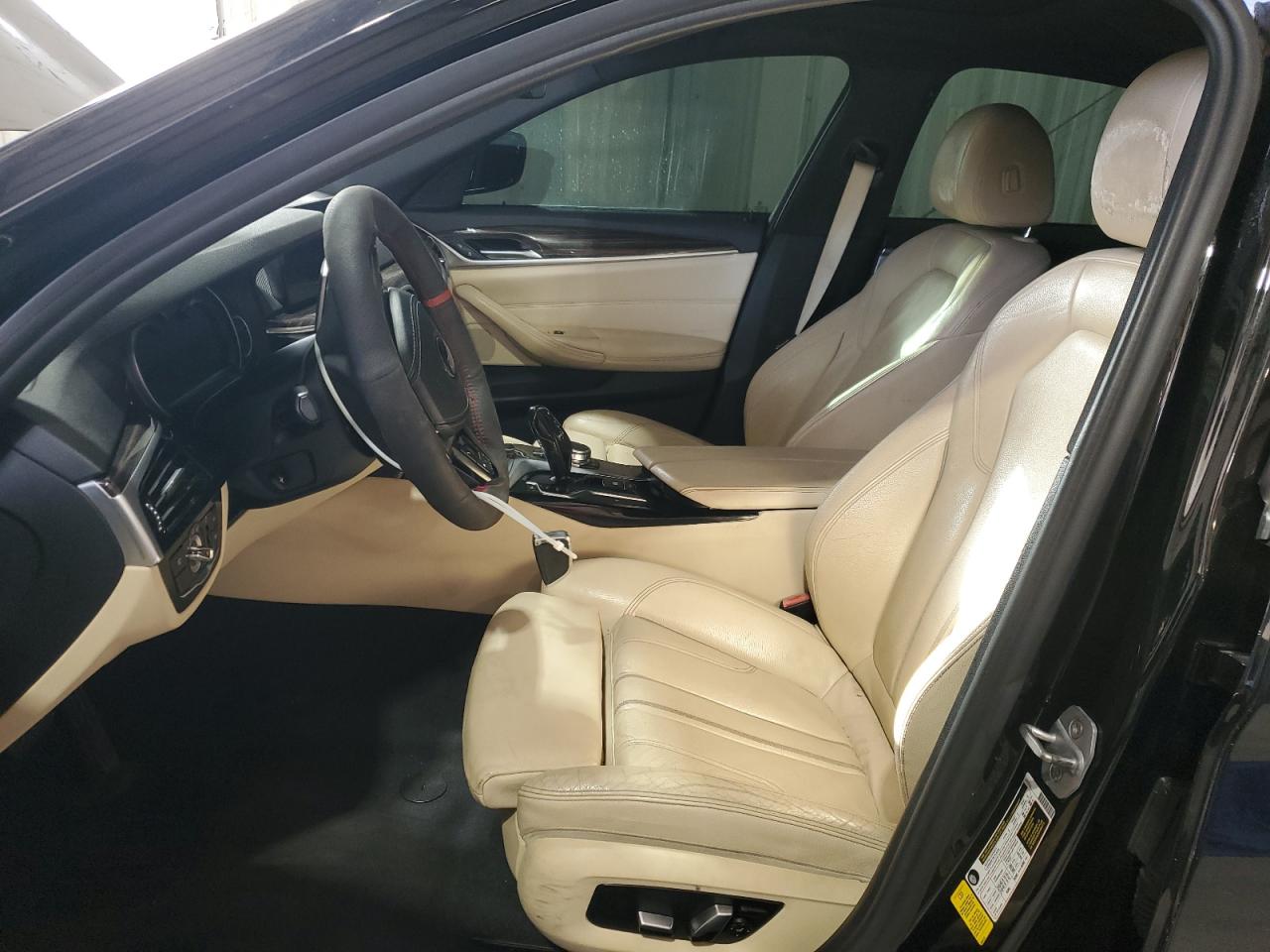 BMW 5 Series I Image 9