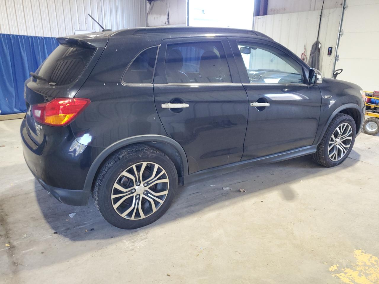 Mitsubishi Outlander Sel Image 3