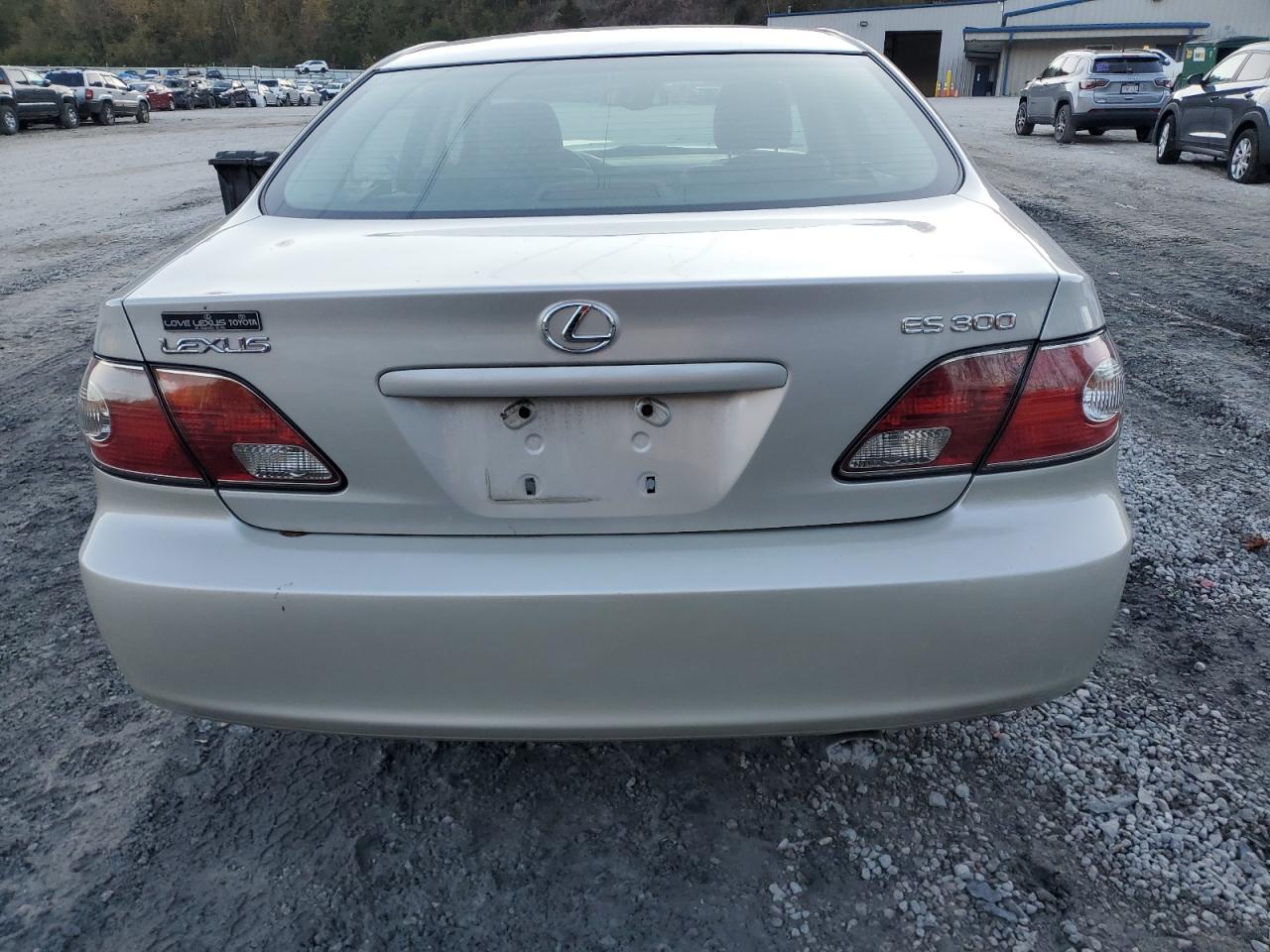 Lexus Es 300 Image 2