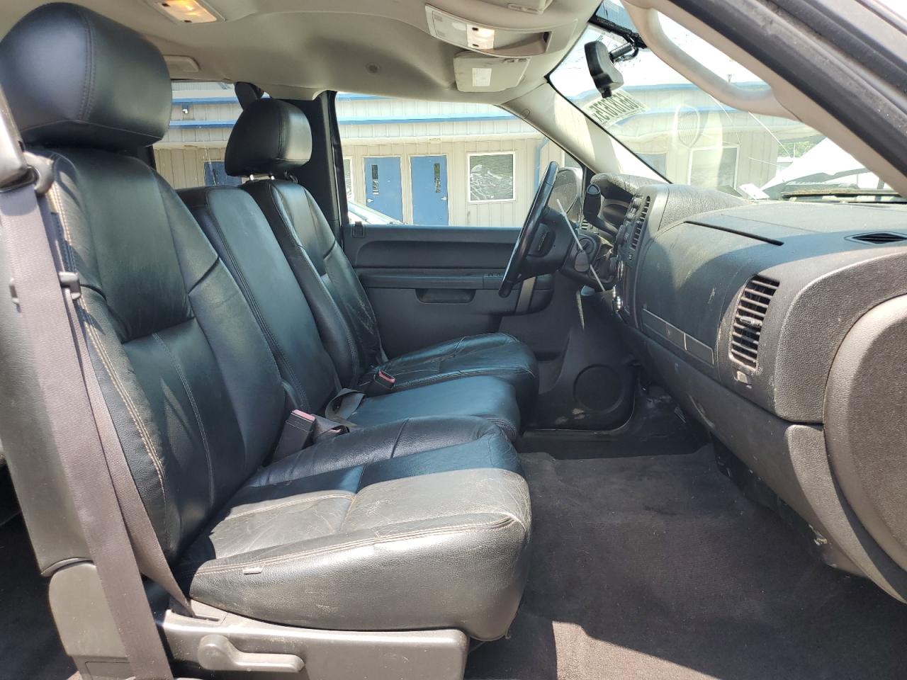 Chevrolet Silverado K1500 Lt Image 7