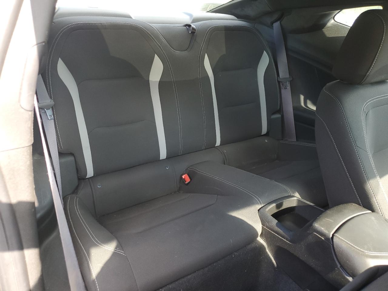 Chevrolet Camaro Lt Image 7