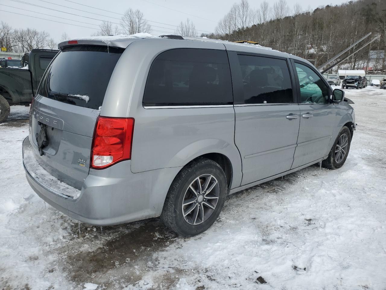 Dodge Caravan Sxt Image 4