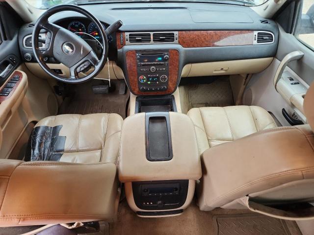 Chevrolet Silverado K3500 Image 6