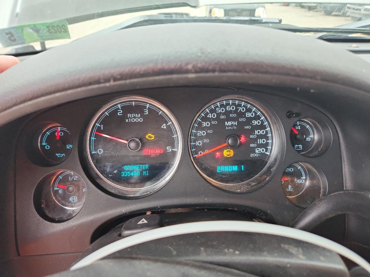 Chevrolet Silverado K3500 Image 4