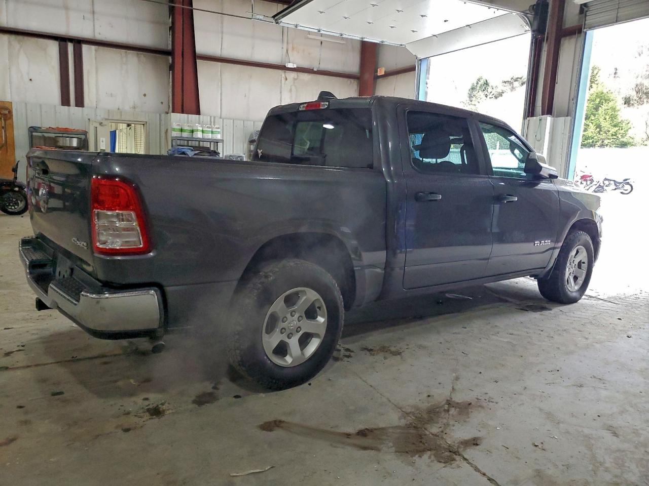 Ram 1500 Tradesman Image 2