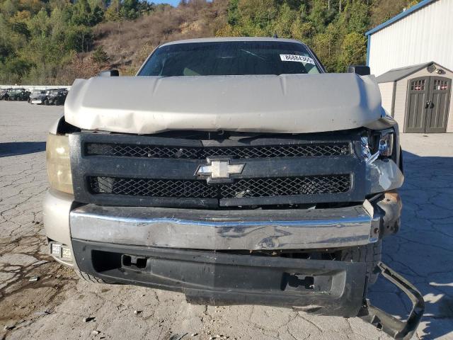 Chevrolet Silverado K1500 Image 3