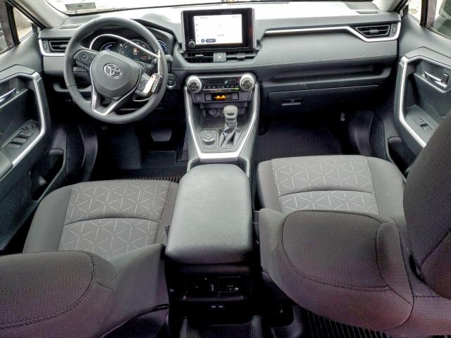 Toyota RAV4 Xle Image 5