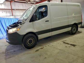  Salvage Mercedes-Benz Sprinter