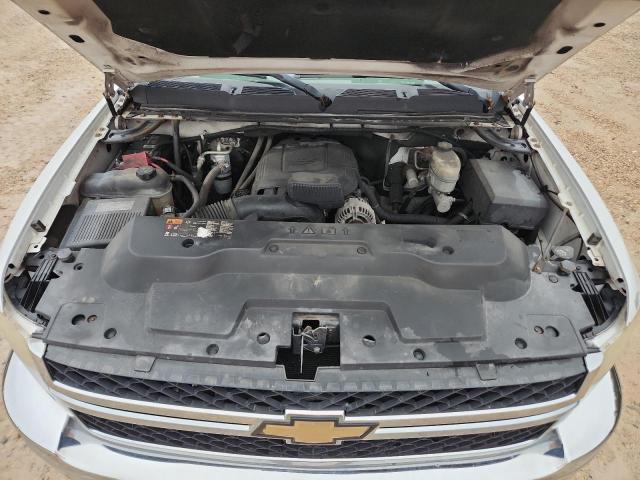 Chevrolet Silverado C2500 Heavy Duty Image 11