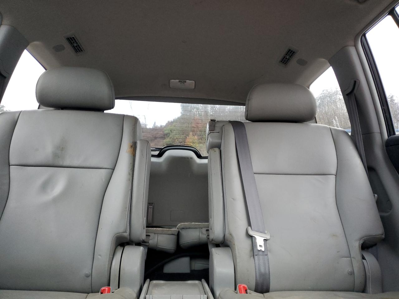 Toyota Highlander Base Image 5