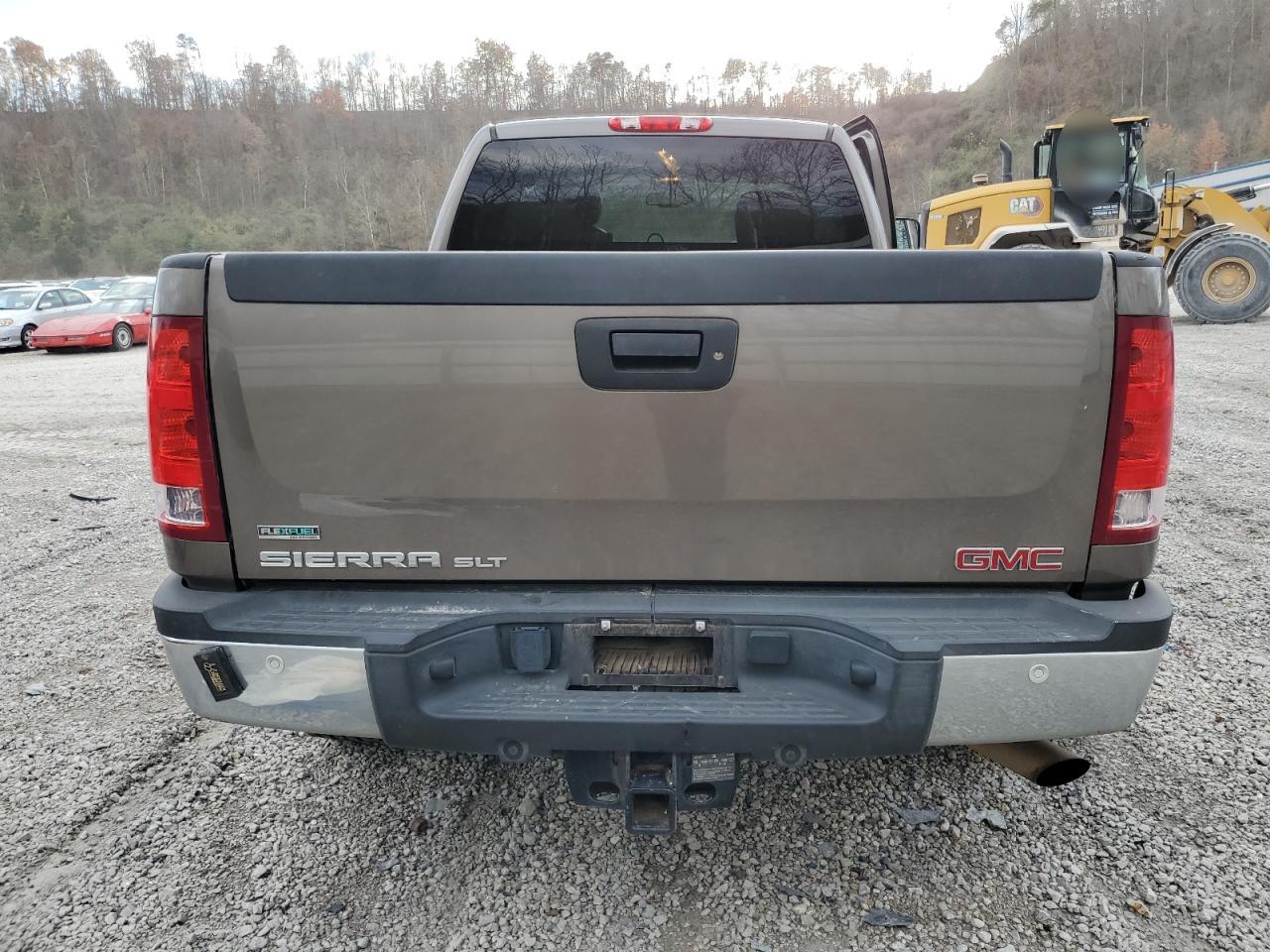 GMC Sierra K2500 Slt Image 10