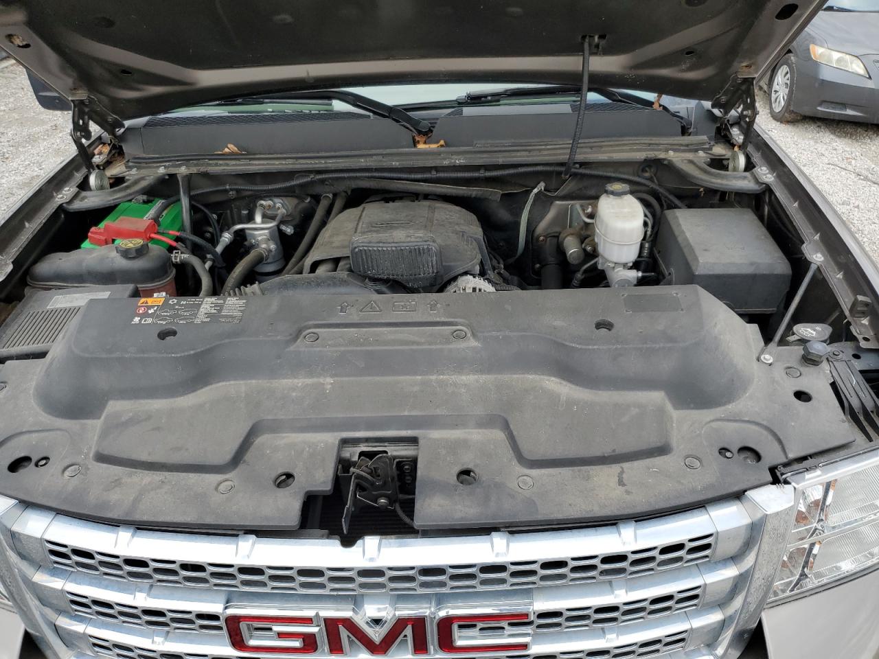 GMC Sierra K2500 Slt Image 6