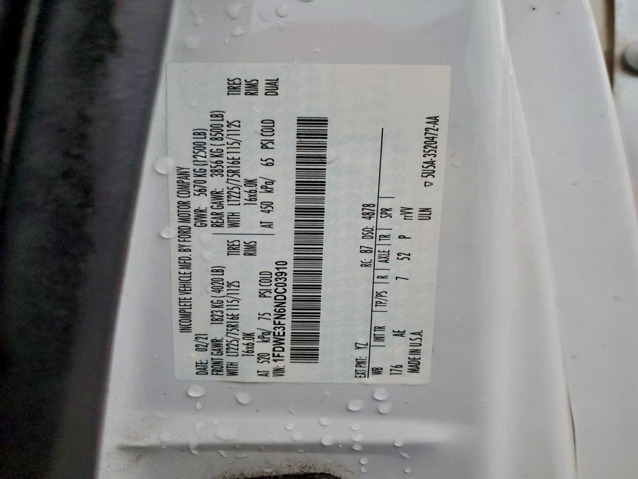 Ford Econoline E350 Super Duty Cutaway Van Image 11