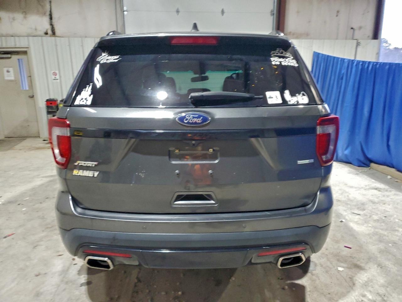 Ford Explorer Sport Image 6
