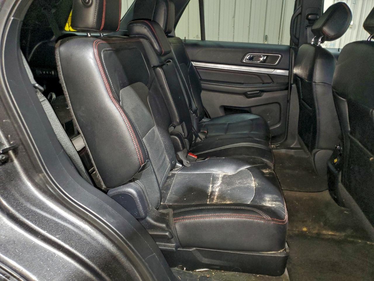 Ford Explorer Sport Image 11