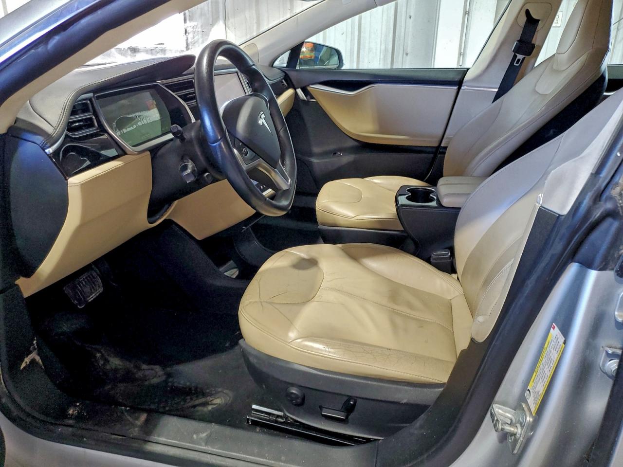 Tesla Model S Image 7