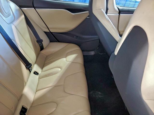 Tesla Model S Image 9