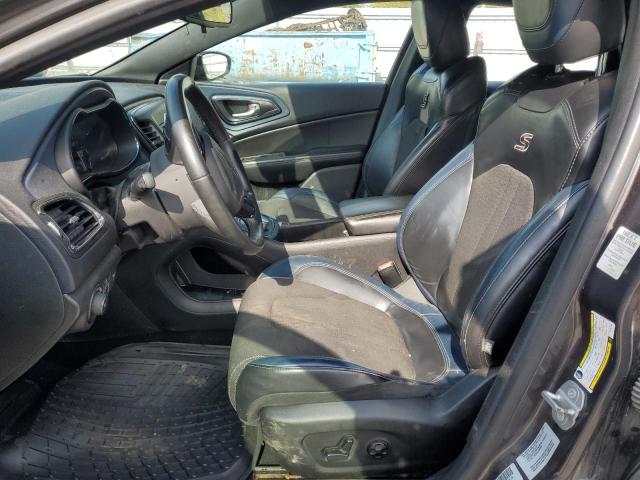 Chrysler 200 S Image 2