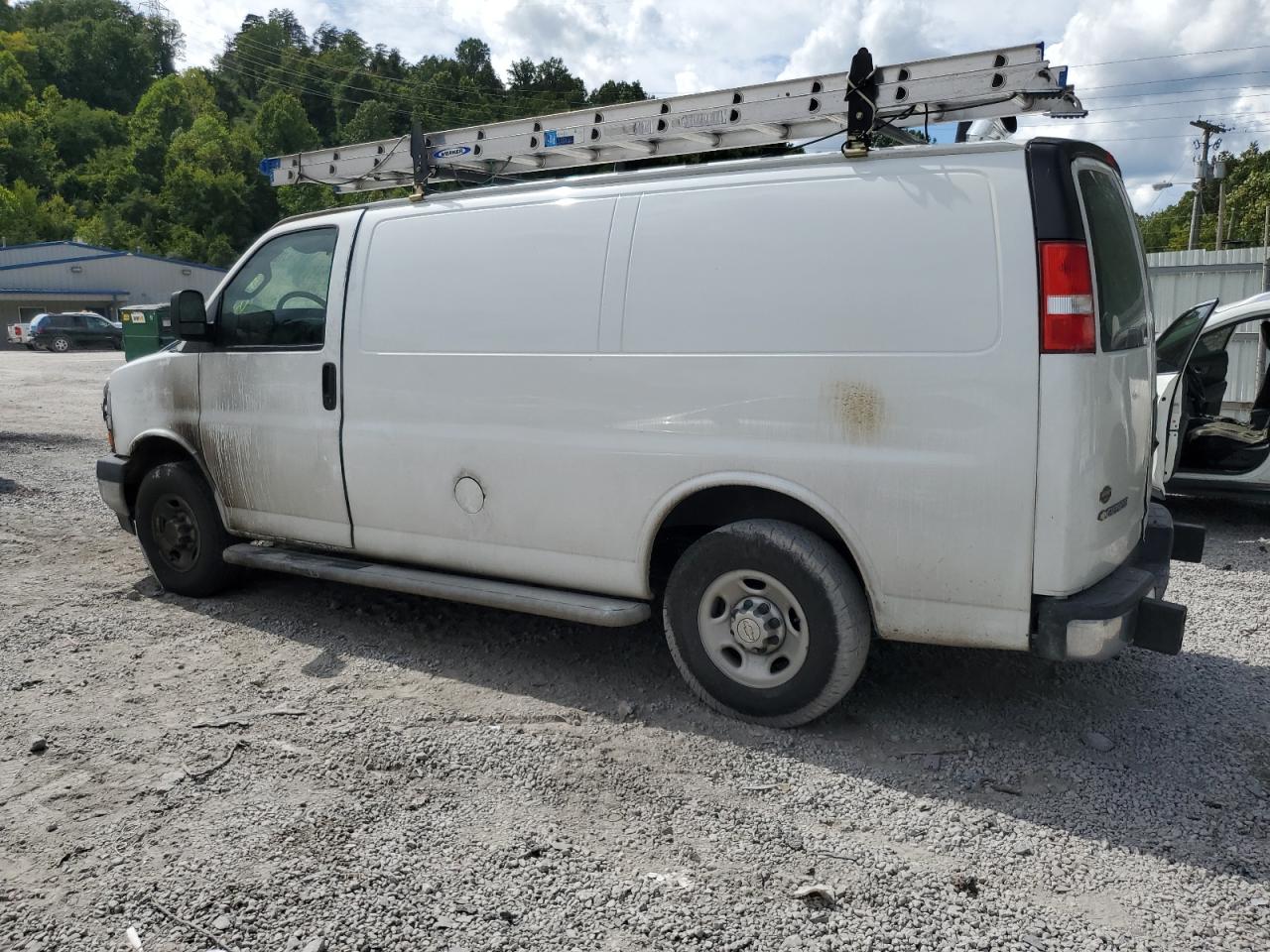 Chevrolet Express Image 9