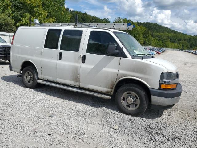 Chevrolet Express Image 11