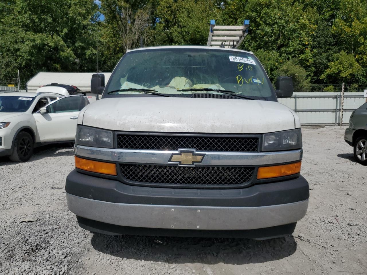 Chevrolet Express Image 12