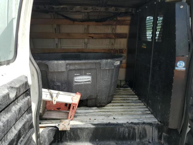 Chevrolet Express Image 13