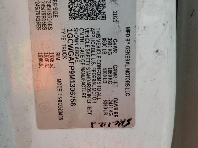 Chevrolet Express Image 3