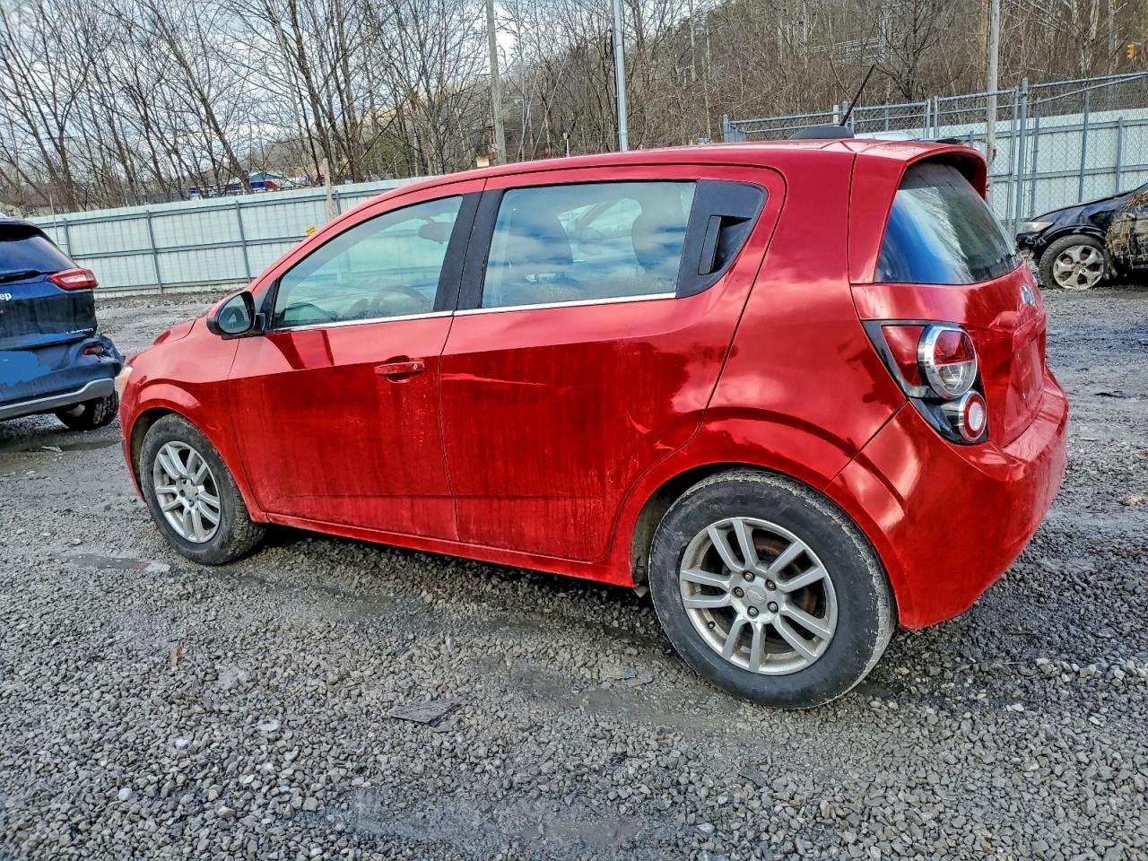 Chevrolet Sonic Lt Image 11