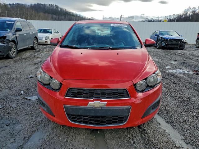 Chevrolet Sonic Lt Image 9