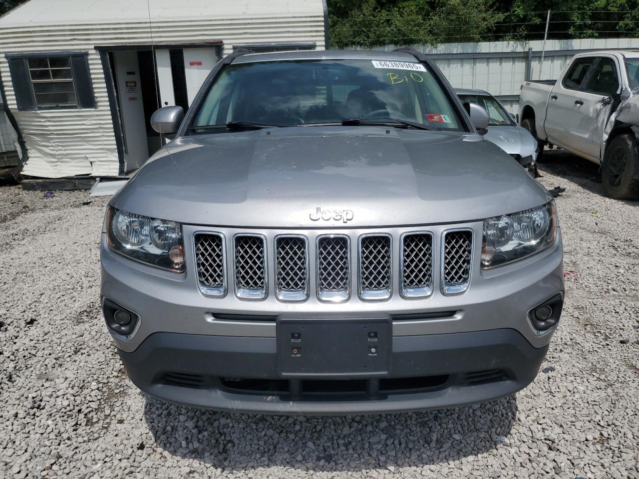 Jeep Compass Latitude Image 3