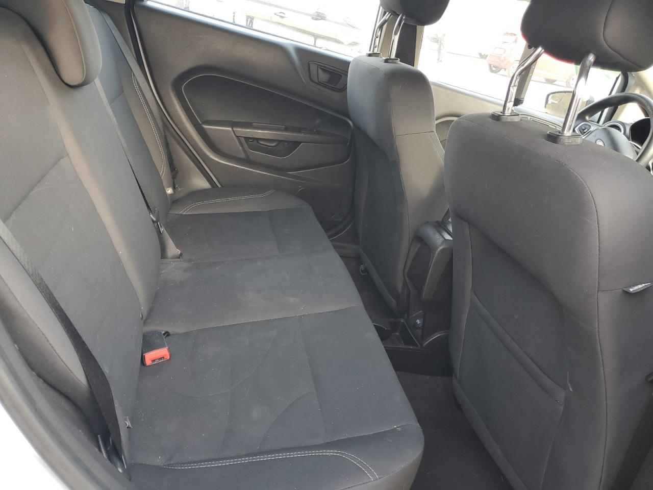 Ford Fiesta Se Image 12