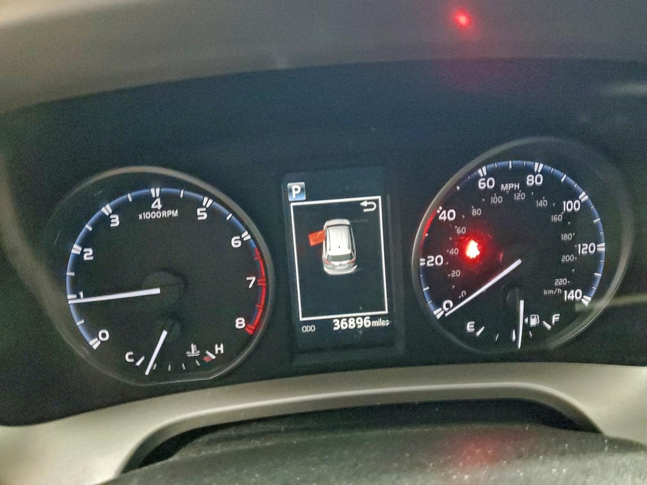 Toyota RAV4 Le Image 10