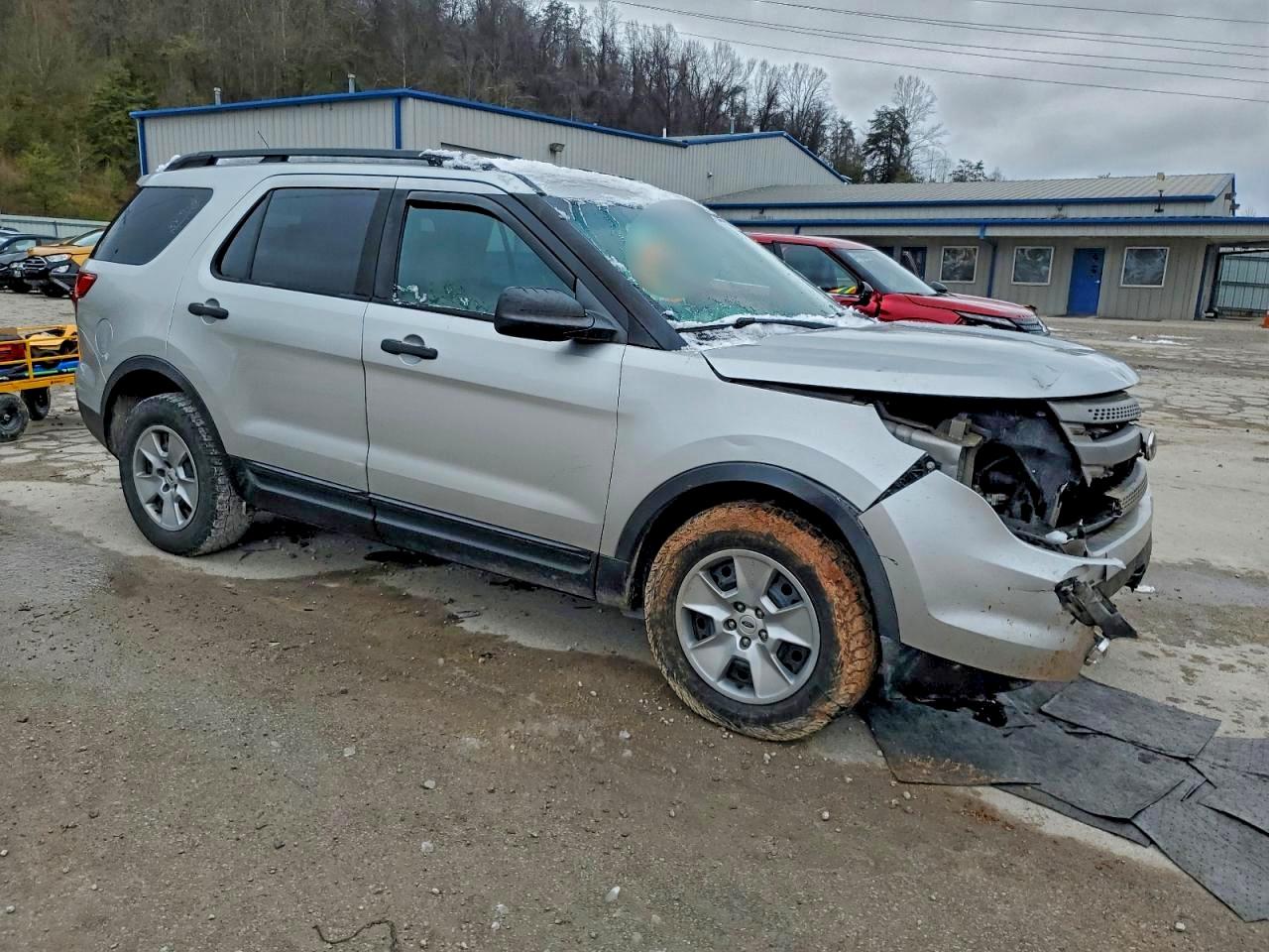 Ford Explorer Image 7